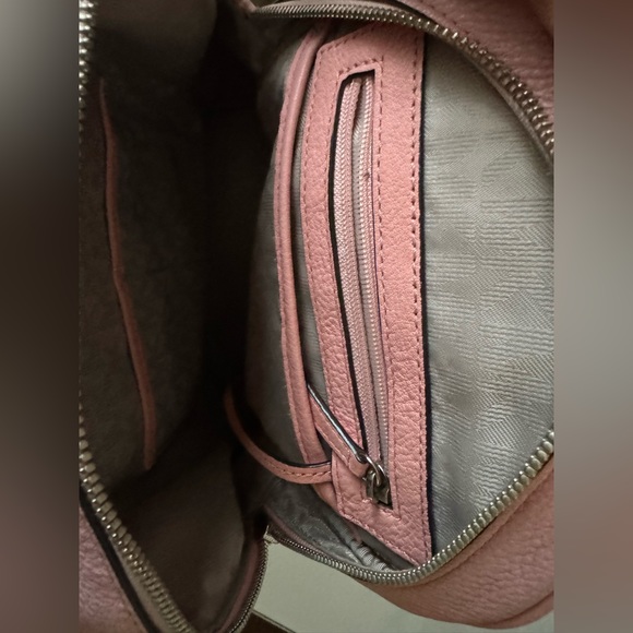 MICHAEL MICHAEL KORS Women's Rhea Zip Medium silver ringed Backpack - pale Pink - Picture 13 of 16